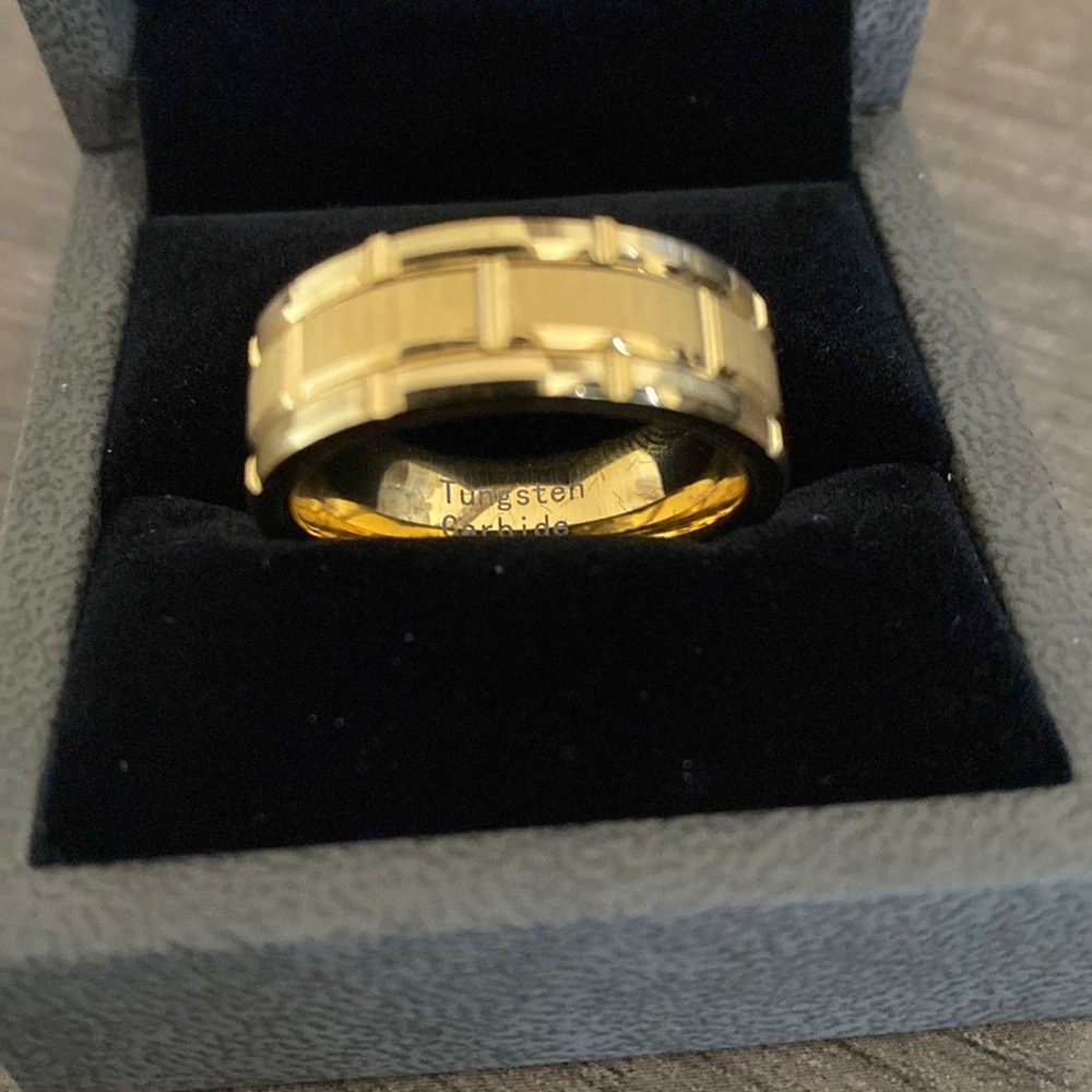 Tungsten wedding ring for Men.